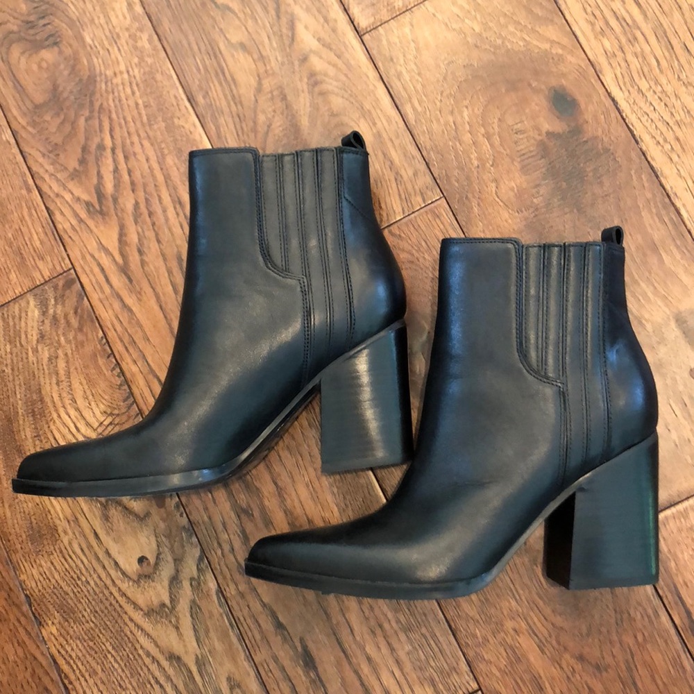 Marc Fisher Oshay Booties New